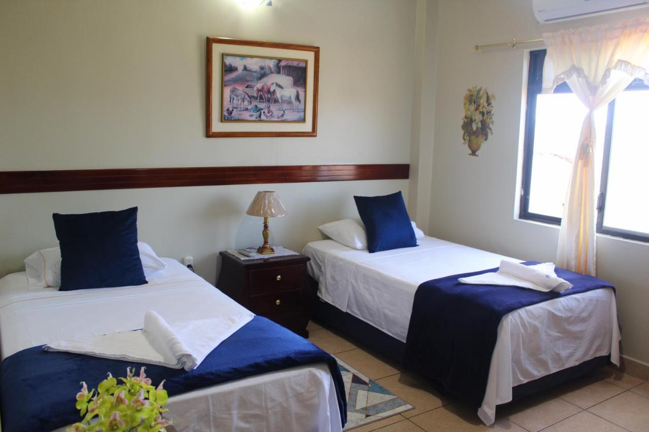 Hostal Romy Puerto Baquerizo Moreno Exterior foto